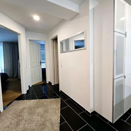 Elegantes Riverside Apartment